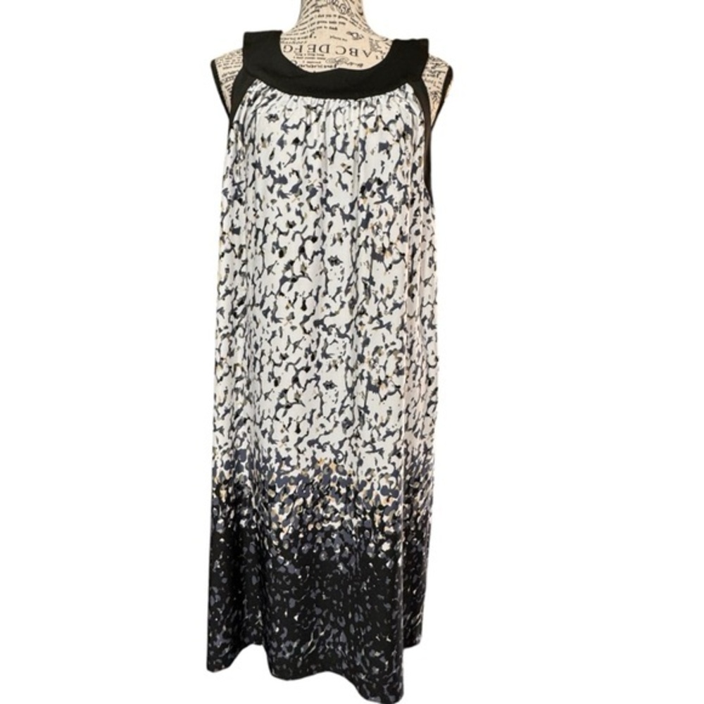 ATTENTION Woman's EUC Black White Blue Gray‎ Beige Sleeveless Shift Dress